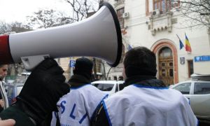 Profesorii intră în ianuarie în GREVĂ GENERALĂ, nemulțumiți de majorarea salarială propusă de Guvern. Automat se închid și școlile!