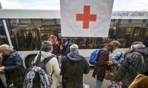 Femeile, copiii şi bătrânii au fost evacuaţi din oţelăria Azovstal