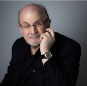 Atacatorul lui Salman Rushdie, surprins că scriitorul mai TRĂIEȘTE