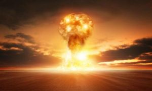 Medvedev face amenințări voalate: Înfrângerea unei puteri nucleare într-un război convențional poate duce la război nuclear