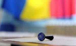 Sondaj CURS: Cu cine ar vota românii și ce își DORESC de la clasa politică