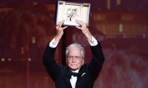 Michael Douglas, premiu onorific în deschiderea Festivalului de Film de la Cannes