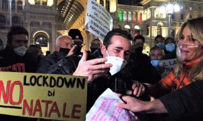 PROTESTE de AMPLOARE în Italia, după măsurile de LOCKDOWN. Se strigă LIBERTATE!