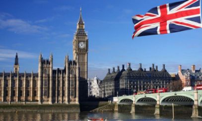 Vești bune pentru românii din Anglia: Guvernul britanic relaxează restricțiile privind călătoriile în străinătate