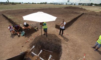 Trei morminte de acum 5.000 de ani, descoperite de arheologi lângă Ploiești