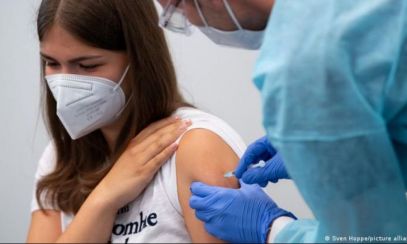Un nou vaccin reduce cu 44% riscul de deces în caz de cancer