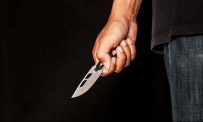 Continuă violențele în școli: un elev și-a amenințat profesorul cu un cuțit!
